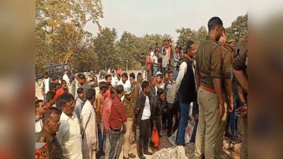 Sonbhadra News: मिट्टी का टीला ढहने से मलबे में दबे 4 मजदूर, 2 महिलाओं समेत तीन की मौत
