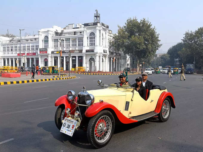 केंद्रीय मंत्री ने दिखाई हरी झंडी