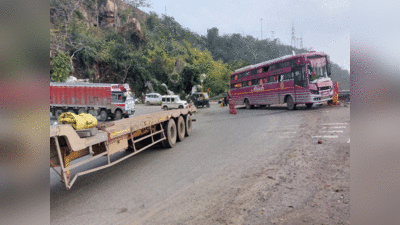 Sonbhadra Accident: चारधाम यात्रा के लिए निकली डबल डेकर बस मारकुंडी घाटी में पलटी, 25 श्रद्धालु घायल