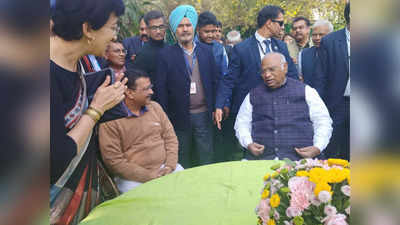 खरगे-केजरीवाल की मुलाकात, लोकसभा चुनाव से पहले दिल्ली में AAP-कांग्रेस के बीच खुल गया गठबंधन का रास्ता!
