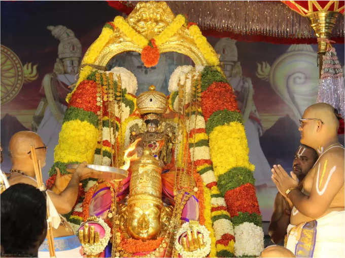 திருப்பதி ஏழுமலையான் தரிசனம்