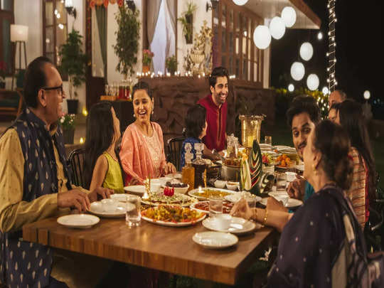 Dinner Menu Tips: পেটের জানি দুশমন এইসব খাবার, তাই তো ডিনারের মেনুতে থাকলেই চিত্তির!