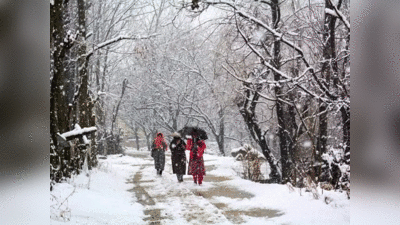 Uttarakhand Weather: बर्फ से लकदक उत्‍तराखंड की पहाड़ियां, दो दिन बदला रहेगा मौसम का मिजाज