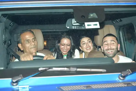 Naysa Devgan parties in La loca Maria with Orry Naysa Devgan parties in La loca Maria with Orry