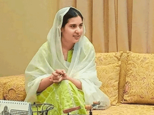 दिल्‍ली और लंदन से पढ़ाई, विरासत में मिली सियासत, यूं ही नहीं इकरा हसन पर  अखिलेश ने लगाया दांव - loksabha chunav 2024 kairana sp candidate iqra hasan  studied from delhi and
