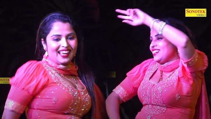 Muskan Baby Dance: मुरादनगर में मुस्‍कान बेबी के स‍िर से सरका दुपट्टा, दर्शकों में मचा हल्‍ला- नखरा तेरा करोड़ का गोरी