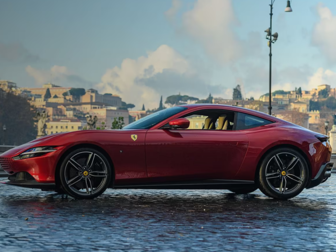 दीपिंदर गोयल की Ferrari Roma