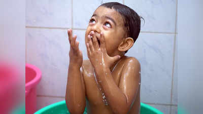 खुद से जब नहाने लगे बच्‍चा, तो उसे जरूर सिखाएं कैसे करे खुद को साफ