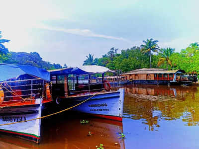 Travel: കള്ളും കരിമീനും കഴിക്കാം; കായലിലൂടെയും ഉൾത്തോടുകളിലൂടെയും ബോട്ടിൽ പോകാം