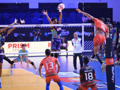 Prime Volleyball League 2024: ശക്തമായ പോരാട്ടത്തിൽ ഹൈദരാബാദ് ബ്ലാക്ക് ഹോക്സിനെ വീഴ്ത്തി ഡൽഹി തൂഫാൻസ്
