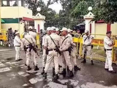 Manipur Violence: मणिपुर में भीड़ ने ASP को किया किडनैप, सेना ने छुड़ाया, इंफाल पूर्व में हथियार जब्त