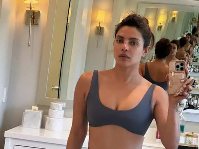 priyanka-chopra-mirror-self