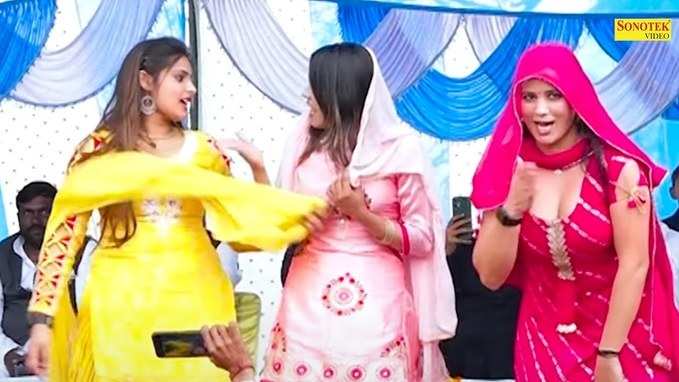 Haryanvi Dance: मथुरा में चार लड़कियों ने हरियाणवी गाने पर किया बवाल स्‍टेज डांस, वीडियो हो रहा वायरल 