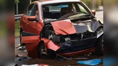 डिवाइडर तोड़ ट्रक से टकराई कार, उड़ गए परखच्चे, दिल्ली में दर्दनाक रोड एक्सीडेंट में 3 की मौत