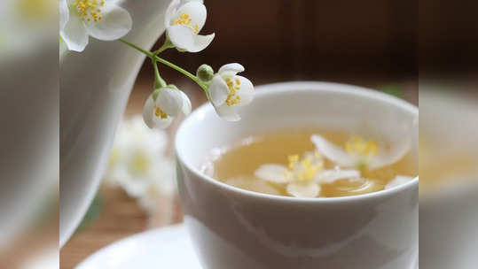 White Tea Benefits: ఈ టీ తాగితే బరువు తగ్గడమే కాదు, మీ అందం కూడా రెట్టింపు అవుతుంది..!