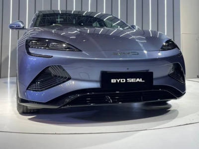 BYD सील इलेक्ट्रिक कार लाँच; एका चार्जवर धावेल 650 किलोमीटर