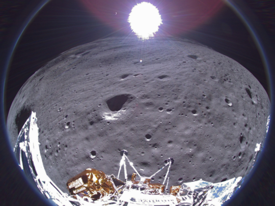 मृत्यूपूर्वी ओडिसियस मून लँडरने घेतली चंद्रकोर पृथ्वीची अंतिम प्रतिमा