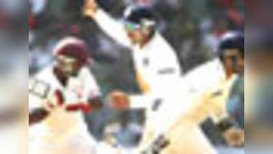 मुंबई टेस्टः पहला दिन वेस्ट इंडीज के बैट्समैनों के नाम
