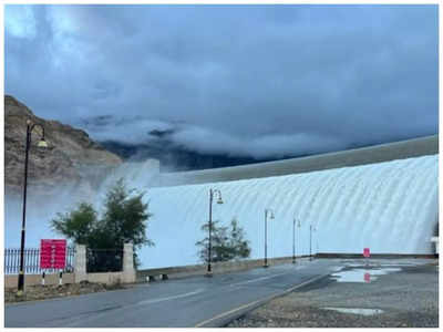 Oman Weather : ഒമാനിലെ തു​ട​ർ​ച്ച​യാ​യ മ​ഴ; വി​വി​ധ ഗ​വ​ർ​ണ​റേ​റ്റു​ക​ളി​ലെ ഡാ​മു​ക​ൾ നി​റ​ഞ്ഞു