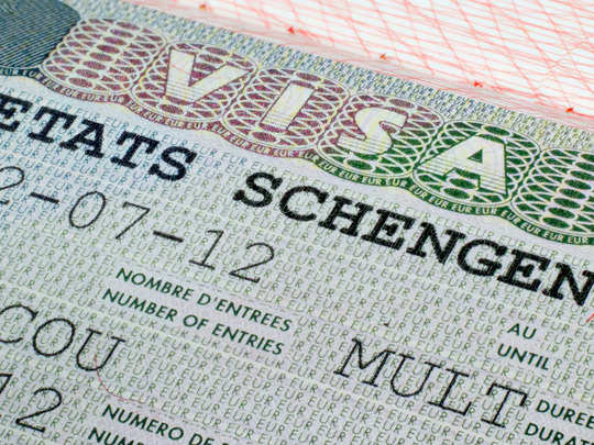 Schengen Visa: શેંગેન એરિયાની મુલાકાતે જવું વધુ અઘરું પડશે, આકરા નિયમો ઘડવાની તૈયારી 