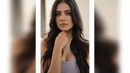 Malavika mohanan: தங்கலான் நாயகி மாளவிகா மோஹனனின் கியூட் கிளிக்ஸ்..! 