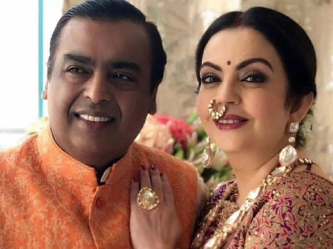 MUKESH AMBANI WITH NITA