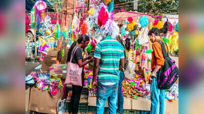 कम पैसों में करनी है होली की शॉपिंग, तो दिल्ली की ये मार्केट आएंगी काम, मात्र 60 रुपए में मिल जाएगा सब