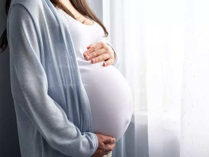 गर्भवती महिलाओं पर होली के रंगों का असर