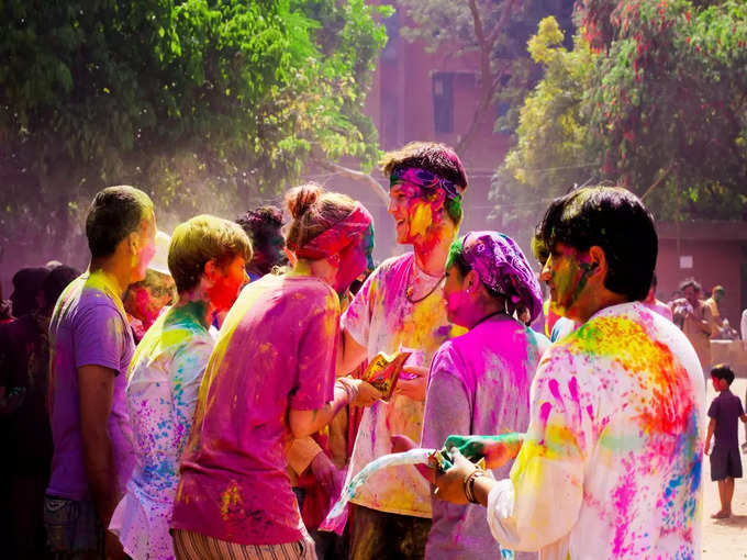 holi colors