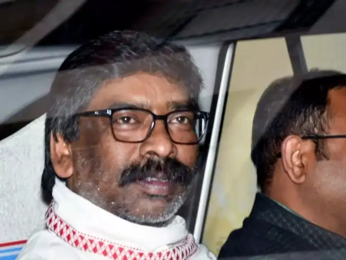 जमीन घोटाले में हेमंत सोरेन पहुंचे जेल​