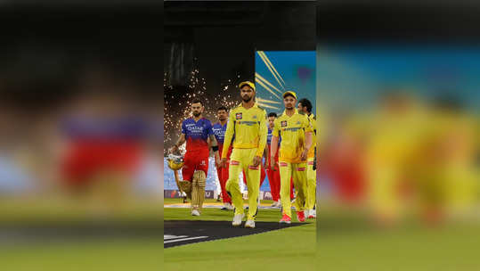 CSK vs RCB: మ్యాచ్ టర్నింగ్ ఫొటోస్.. ఫీల్డర్లే హైలైట్! 