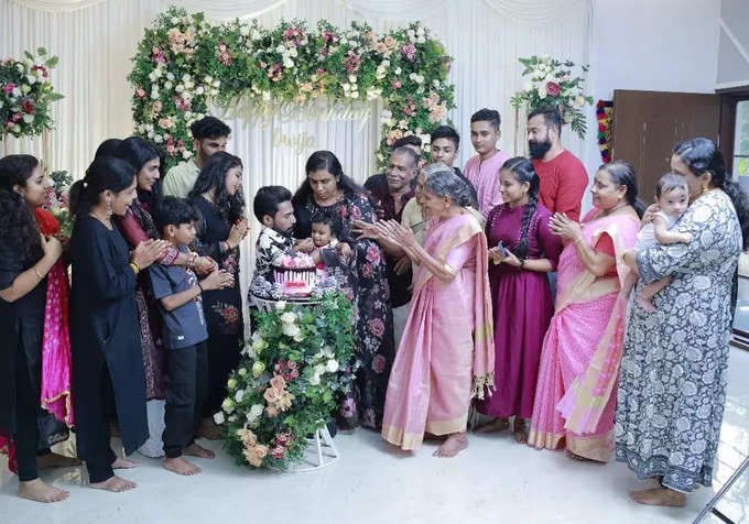 ​ആ മകൾക്ക് മകരം രണ്ടുപൊന്നോമനകൾ 