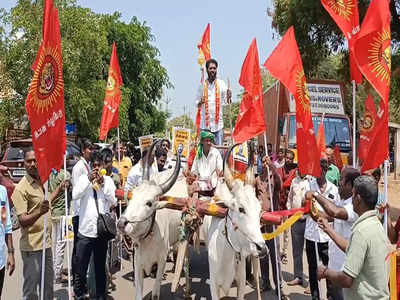 தென்காசி நாம் தமிழர் வேட்பாளர் மாட்டு வண்டியில் வந்து வேட்புமனு தாக்கல்!