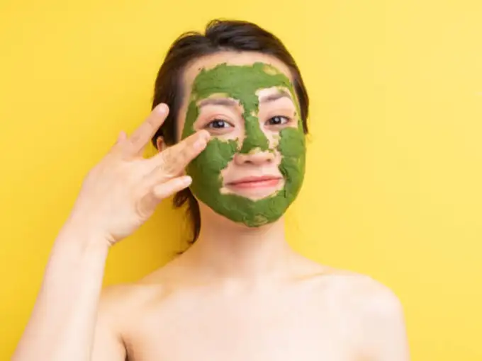 नैसर्गिक स्क्रब