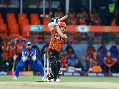 SRH vs MI: இன்னைக்கு ஒரு புடி.. 7 ஓவரில் 100 ரன்: வரலாறு படைத்த சன் ரைசர்ஸ்.. பயந்து நடுங்கிய ஹர்திக்!