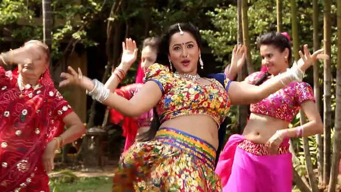 Bhojpuri Hit Song: हाय रामा ई का गजब... सईया जी को देख रानी चटर्जी की बढ़ी धड़कन, गाने को एक बार सुनकर नहीं भरेगा दिल