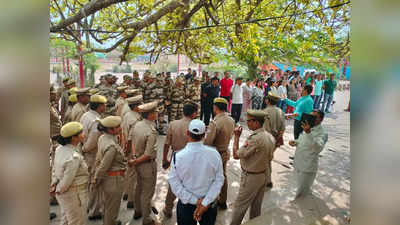 ताजमहल में 2 टूरिस्ट्स के पास बम है... सूचना मिलते ही जान बचाने इधर-उधर भागे लोग, कई घायल