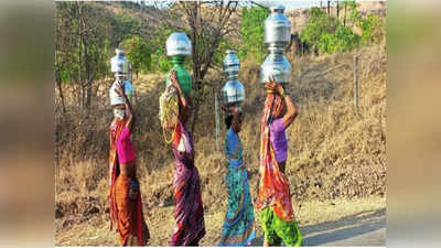 नाशिक जिल्ह्यात पाणीटंचाईचे भीषण वास्तव! हंंडाभर पाण्यासाठी महिलांची रोज ३ किमी पायपीट