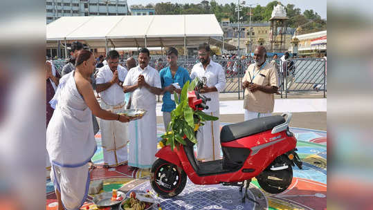 తిరుమల శ్రీవారికి పుణె భక్తుడి ఖరీదైన కానుక 