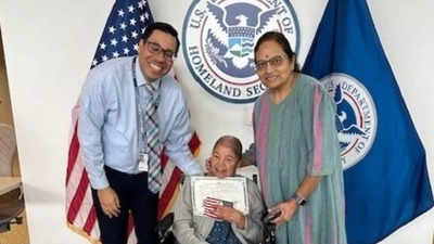 फ्लोरिडा: 99 साल की भारतीय महिला को मिली अमेरिकी नागरिकता, इमिग्रेशन ऑफिस बोला- उम्र महज एक नंबर