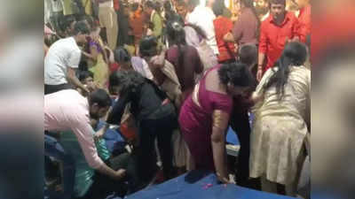 PM Modi Road Show: पीएम मोदी के रोड शो के दौरान बड़ा हादसा, कार्यकर्ताओं का मंच टूटकर गिरा