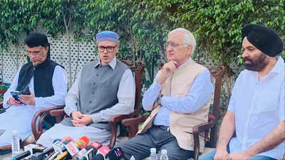 Lok Sabha Election: जम्मू-कश्मीर, लद्दाख में एक साथ चुनाव लड़ेंगी कांग्रेस और नेशनल कॉन्फ्रेंस, तीन-तीन सीटों पर समझौता