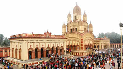 Dakshineswar Kali Mandir: দক্ষিণেশ্বর কালী মন্দিরে পুজো হয় শ্রীকৃষ্ণের ভাঙা মূর্তির, জানুন এর আসল কারণ