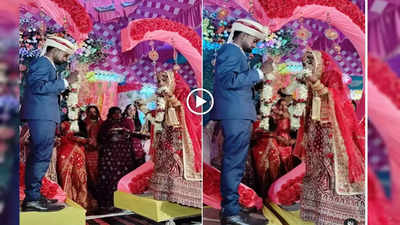 Wedding Video: दूल्हा-दुल्हन की स्टेज पर एंट्री ने सबको चौंकाया, यूजर्स बोले- भाई का ये बी.टेक फाइनल ईयर प्रोजेक्ट है!