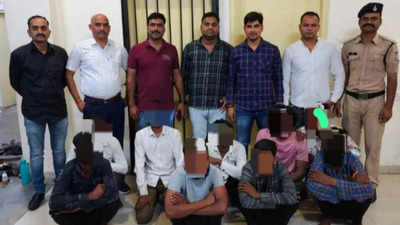 Indore Crime news: मोबाइल चुराने वाली शातिर सांसी गैंग, भीड़ की आड़ में देते थे वारदात को अंजाम, 27 लोगों को पुलिस ने दबोचा