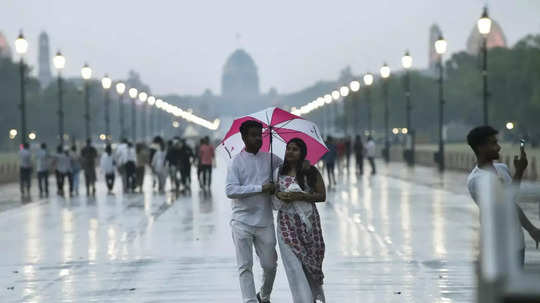सुबह-सुबह बारिश ने कर दिया कमाल, दिल्ली-नोएडा में संडे कूल-कूल, तस्वीरें दिल खुश कर देंगी 