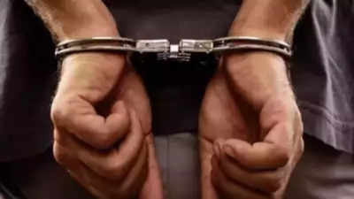 Barwani News: अंधेरे में बैठे दो युवकों से आरोपियों ने लूटे रुपए और जूलरी, समलैंगिक संबंधों के वीडियो का डर दिखाकर की वारदात