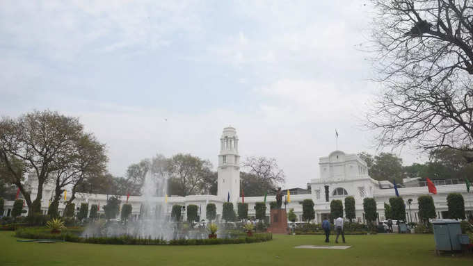 दिल्ली विधानसभा भवन (ओल्ड सेक्रेटेरिएट)