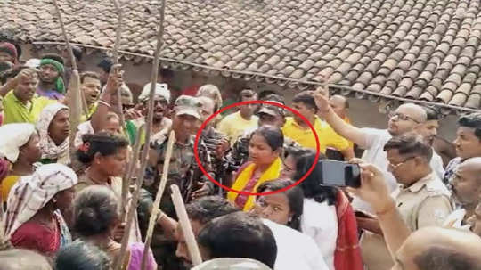 चुनाव प्रचार के दौरान बीजेपी की गीता कोड़ा का हुआ भारी विरोध, बाबूलाल बोले-जेएमएम के गुंडों ने किया हमला