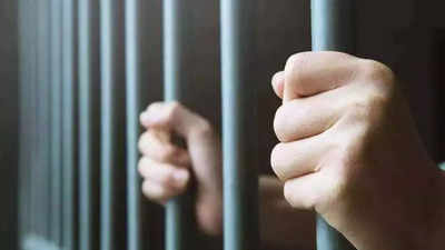 मेरठ जेल में कैदी की मौत, परिजन ने लगाया हत्या का आरोप, मामले में 4 जेलकर्मी हुए सस्पेंड